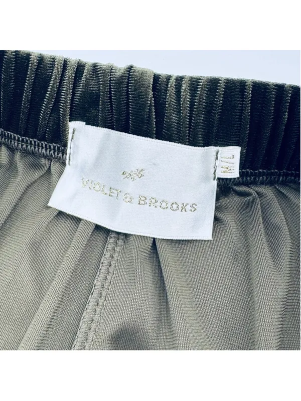 NWT Violet & Brooks Green Velvet Ruffle Pajama Set M/L Top Shorts - Image 6