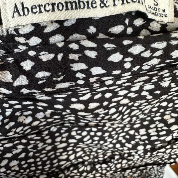Abercrombie & Fitch Black and White Skater Mini Skirt - Image 3