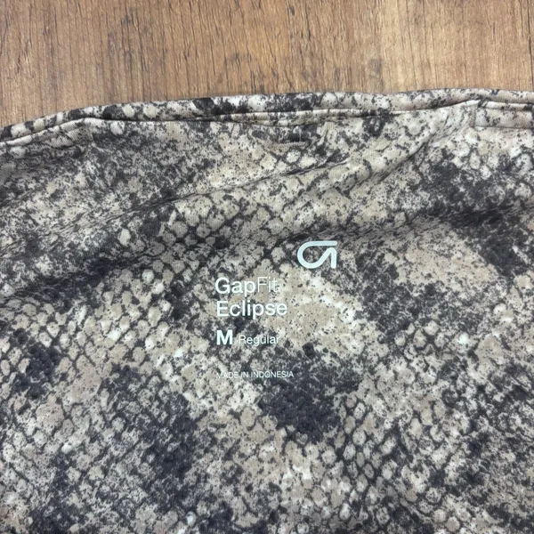 GAP Fit Eclipse Biker Shorts High Waist Women's Size M Tan Brown Snake Print - Image 4