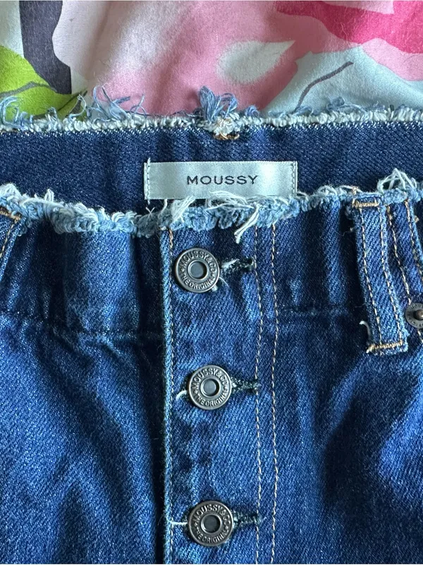 MOUSSY Women's Blue Denim Shorts - Frayed Waist Button-Fly - Image 2
