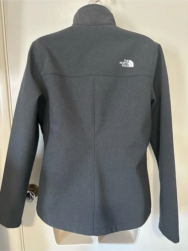 The North Face Women's Dark Gray Softshell Jacket - Image 4