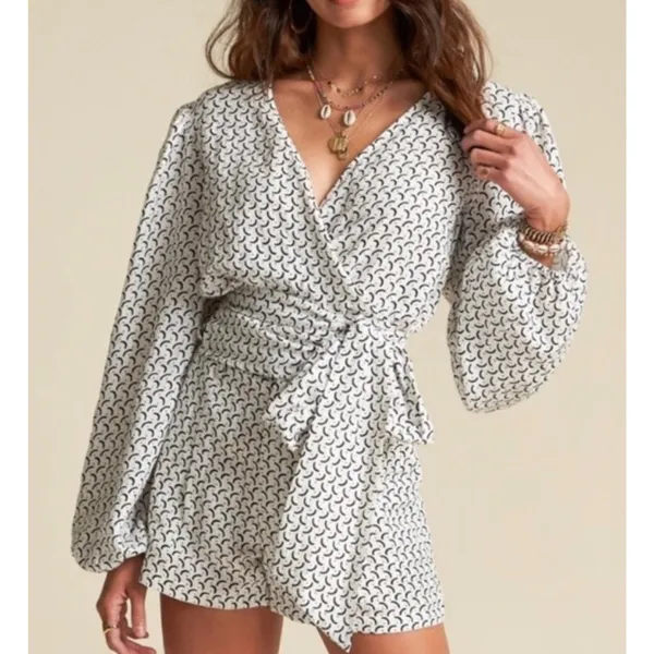 Billabong x Sincerely Jules Wrapped In Love Top SzL(10-12) NWT - Image 2