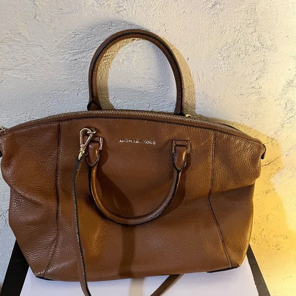 Michael Kors all leather purse with crossbody strap- brown. - Image 5