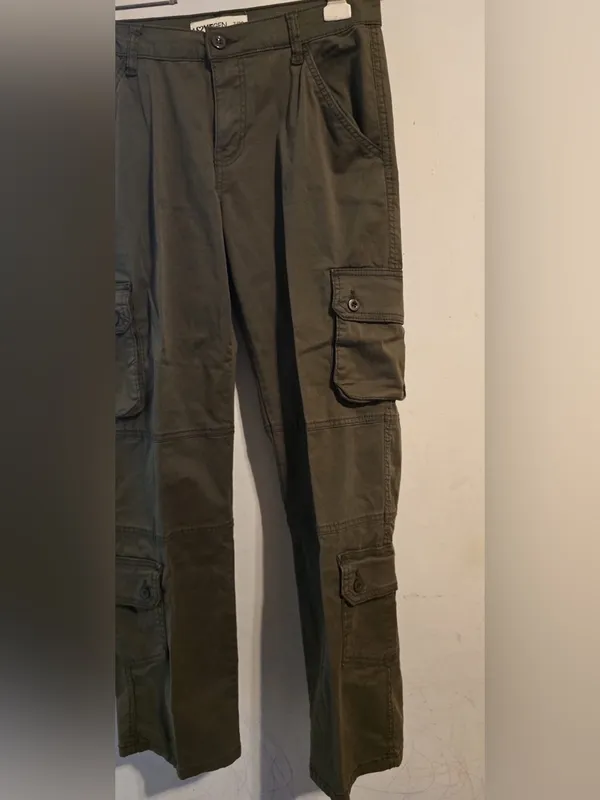 Love women s Olive Cargo Pants - Military Green Utility Style - Image 3