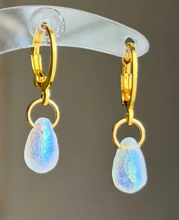 Handmade mini teardrop Czech glass simple minimalist earrings🤍 - Image 2