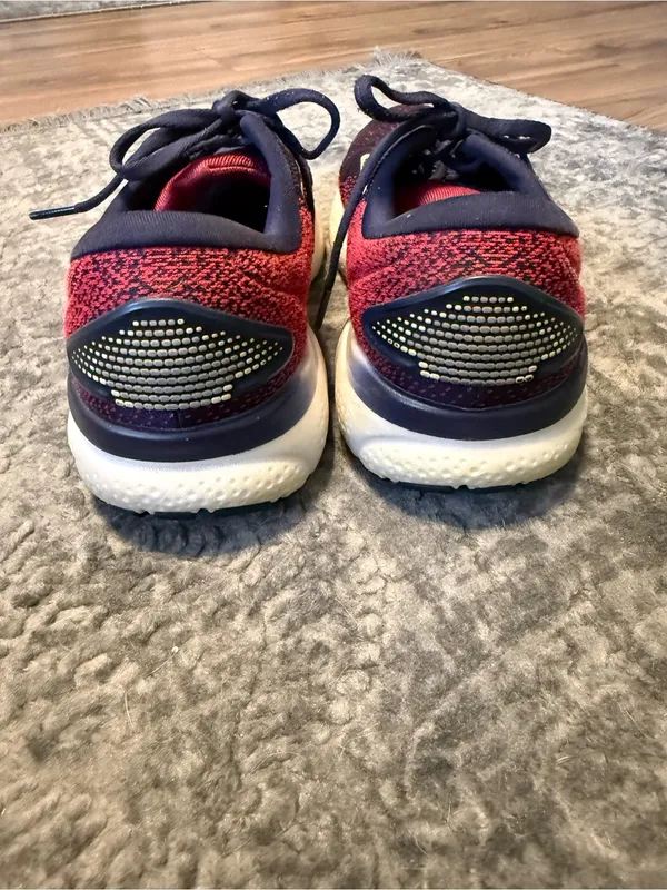 Brooks Women's Ghost 16 Sneaker - Image 4
