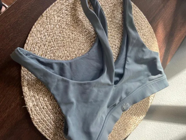 Alo Yoga Peak Bra Anthracite Gray Cutout Asymmetric Sports Bra XS - Image 8