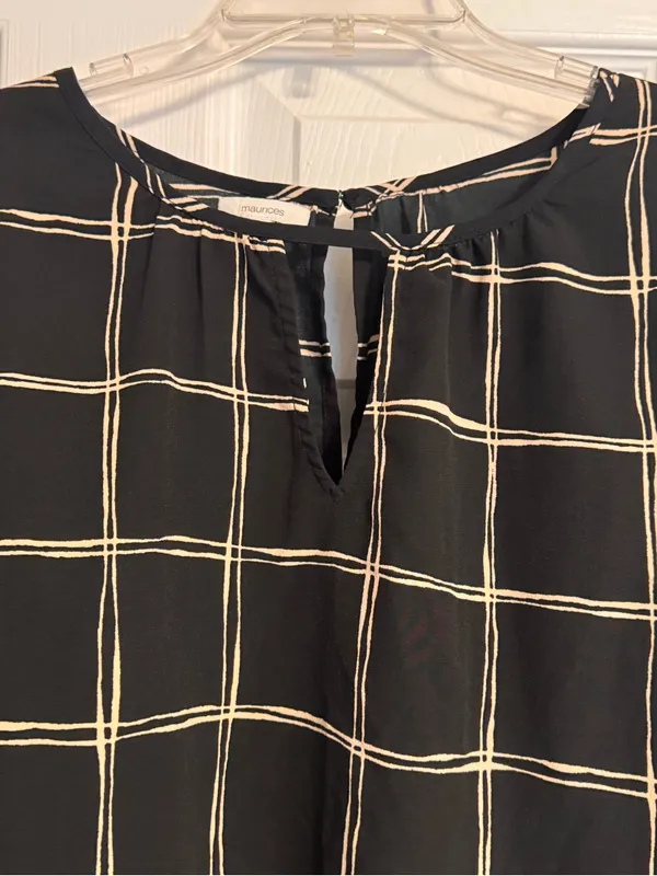 Maurice’s Black Ecru Leighton Windowpane Long Sleeve Keyhole Neck Blouse Medium - Image 4