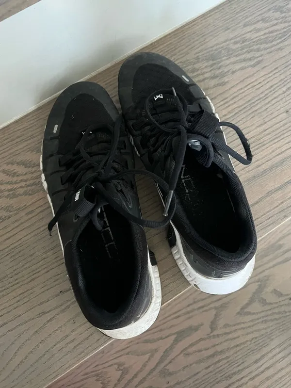 Nike Free Metcon 5 Black / White Anthracite Workout Athletic Running Shoes - Image 4