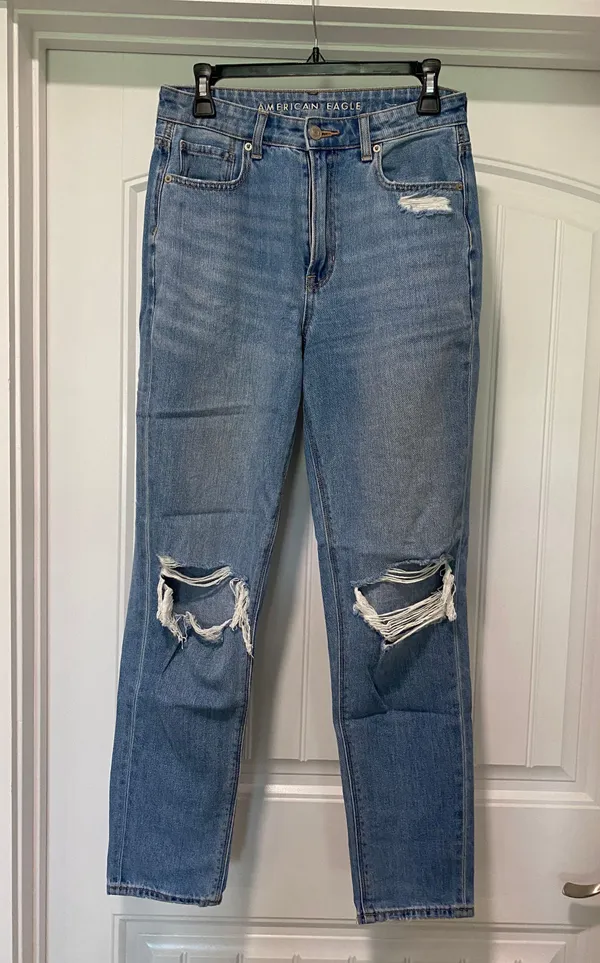 American Eagle Outfitters Ripped Mom Jean - Image 3