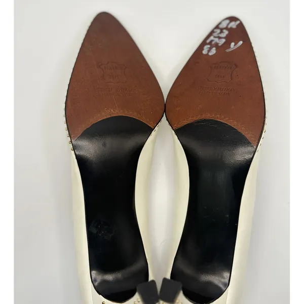 Stuart Weitzman Off White Leather Studded Pointed Toe Pumps Heels Size 7.5 - Image 9