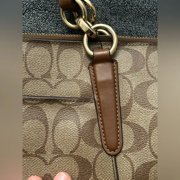 Coach Tan Signature‎ Tote Bag - Image 5