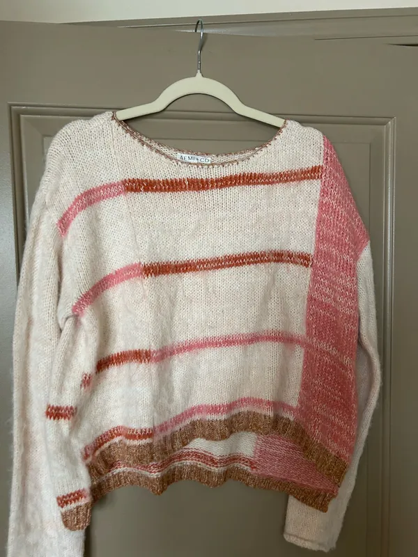 Boutique Pink Sweater - Image 3