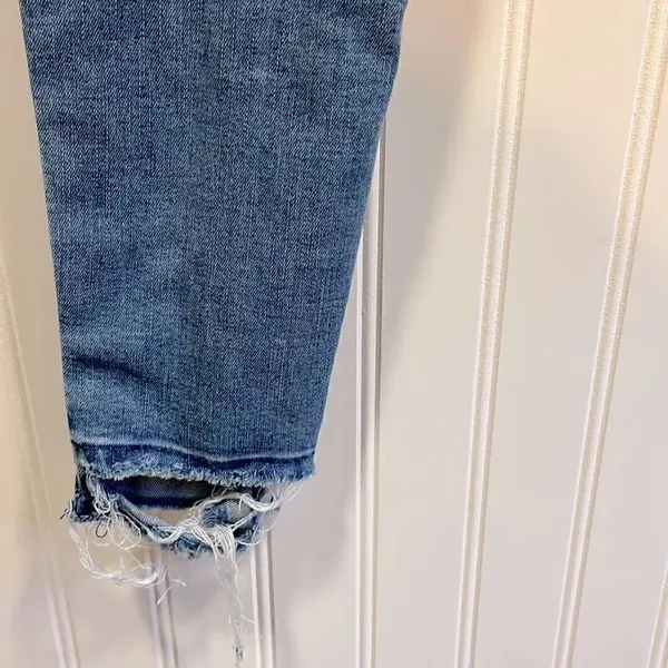 KanCan mid rise distressed raw hem skinny jean - Image 4