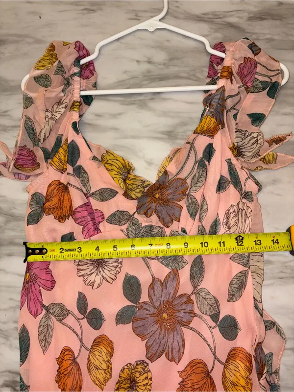 Angie Floral Ruffle Handkerchief Hem Midi Dress Pink Medium NWT - Image 4
