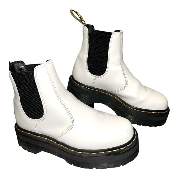 Dr. Martens 2976 Quad Platform Chelsea Boots – Women’s Size 6 pre-owned - Image 2