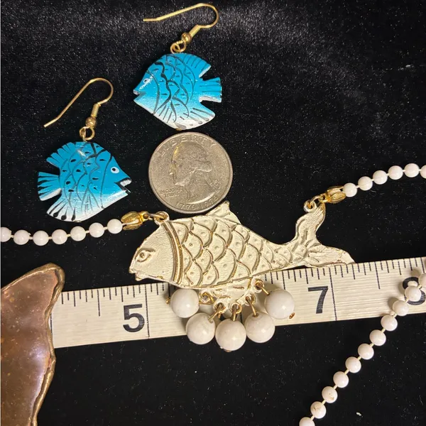 Vintage Whimsical Ocean Treasures: A Collection of Artisan Fish Jewelry - Image 4