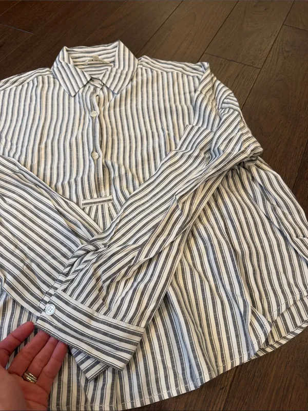 Max Studio White and Blue Stripe Button-Down Shirt Cropped - Medium - C66-013 - Image 6