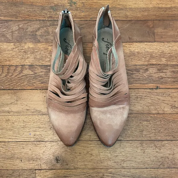 Free People Lost Valley Strappy Italian Leather Ankle Boot in Tan Sz 38/7.5 - Image 3