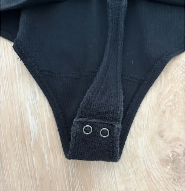 Abercrombie & Fitch Black Lettuce Trim Ribbed Short Sleeve Off The Shoulder Bodysuit Small - Image 3