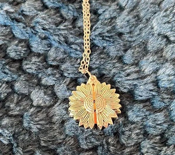 You Are My Sunshine Flower Necklace - Image 5