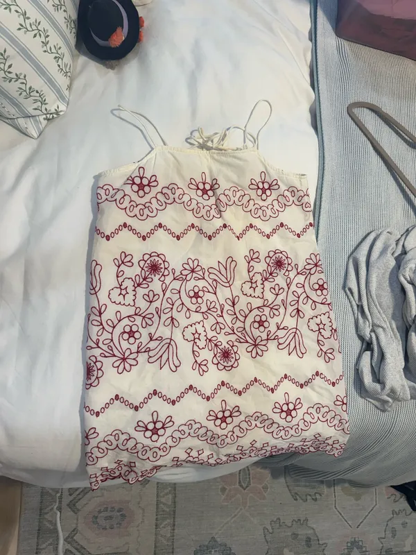 Zara white cotton red embroidery dress - Image 5