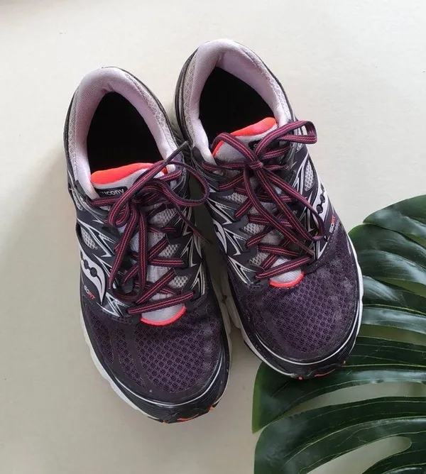 Saucony PwrGRID 8mm Offset Hurricane Running Shoe - Image 2