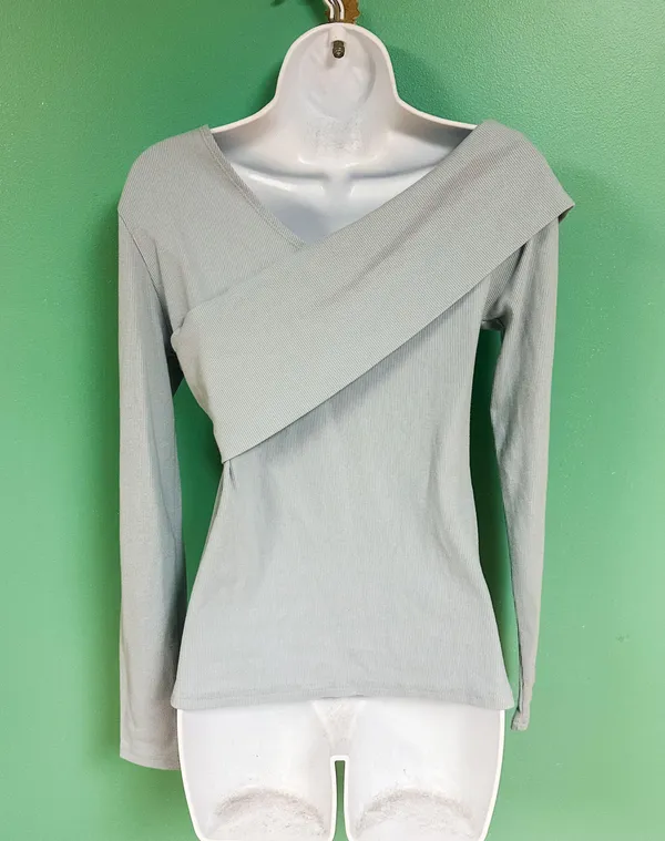 Unbranded Light Blue Long Sleeve Wrap Blouse Size XL - Image 5