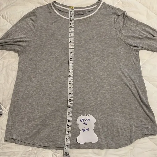 Marled Super cute LS T-shirt w/ double ruffles at cuffs. - Image 9