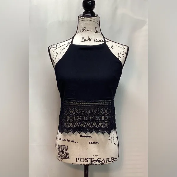 American Eagle Boho tie Back halter top Black. Size Medium - Image 10