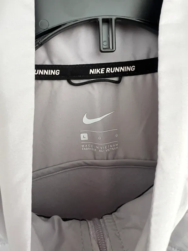 Nike Vest - Image 2