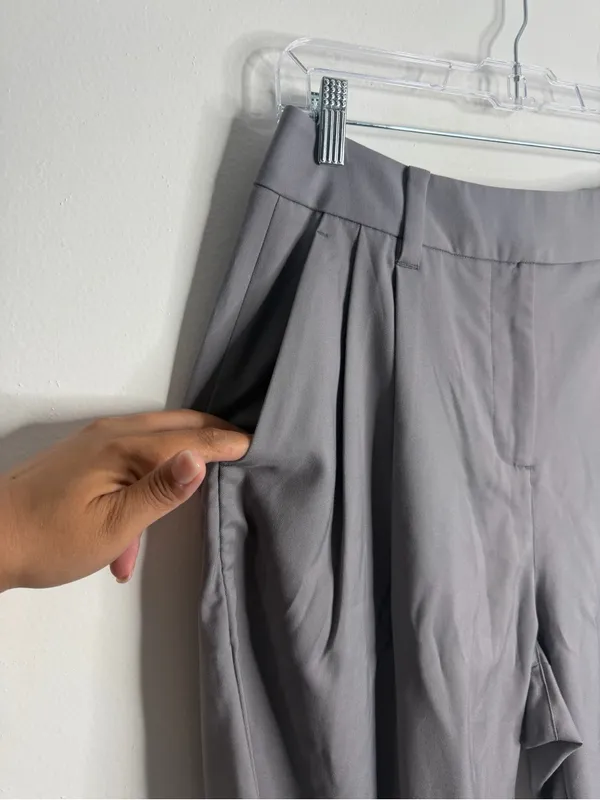 Wildfang Empower Gray‎ Pleated High Waist Wide Leg Bermuda Shorts Size 6 - Image 7