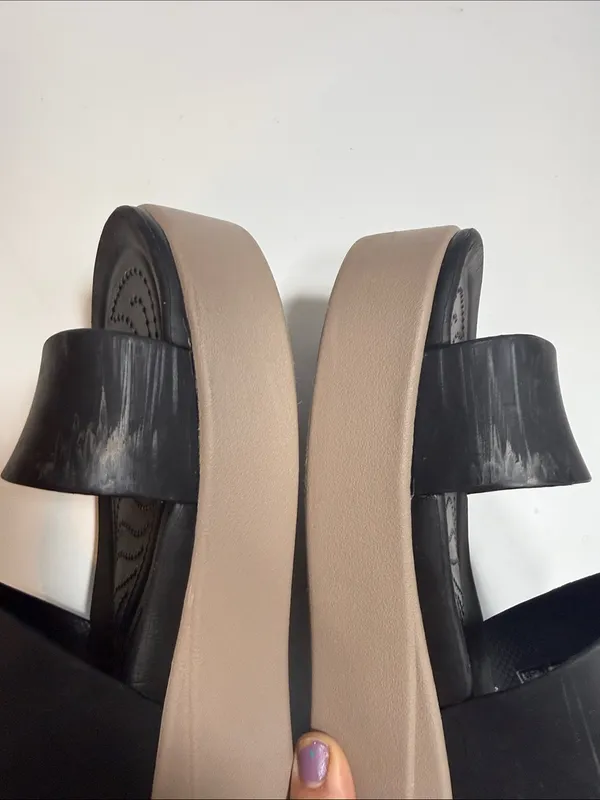 Crocs Women's Brooklyn Platform Sandal in Black S-604 Sz 10 - Image 10