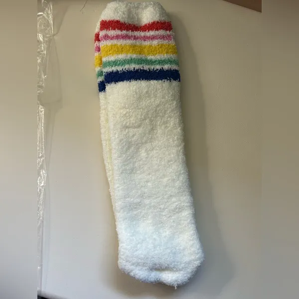 Old Navy Women’s Cozy Socks White Rainbow Stripe Plush Socks One Size NWT - Image 5