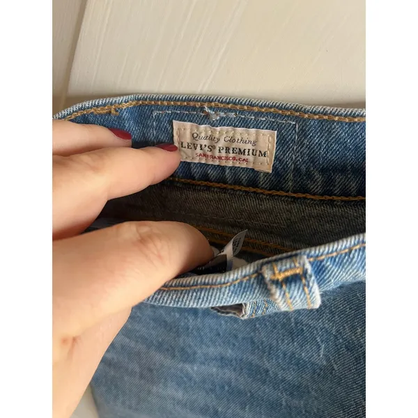 Levi's Premium Wedgie Straight Ankle Women's‎ Light Wash Jeans Sz 29x28 - Image 8