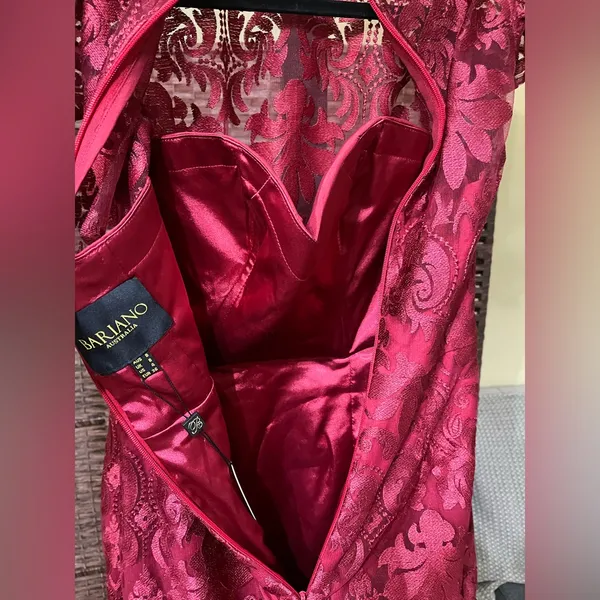 NWT Bariano Australia Red Jacquard Brocade Short Sleeve Gown – Size 4 - Image 5