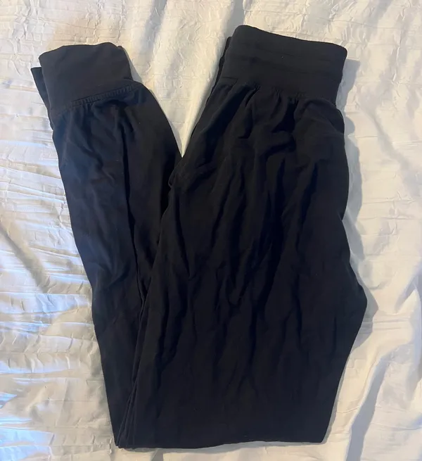 Lululemon joggers  - Image 3