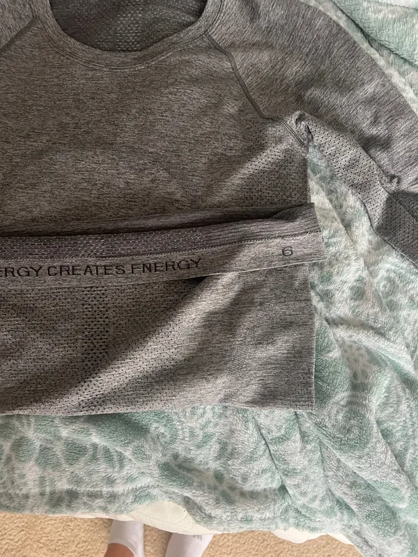 Lululemon Swiftly Tech Long Sleeve - Image 2
