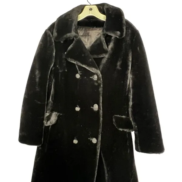 Vintage Arctic Treasure Penneys Faux‎ Fur Coat - Image 2
