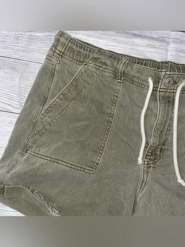American Eagle Outfitters Olive Drawstring High-Rise Casual Shorts - Image 3