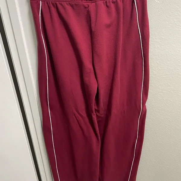 Yogalicious Sweatpants Women's Small Red Cloud Plush Finish Wide Leg Y2K - Image 3
