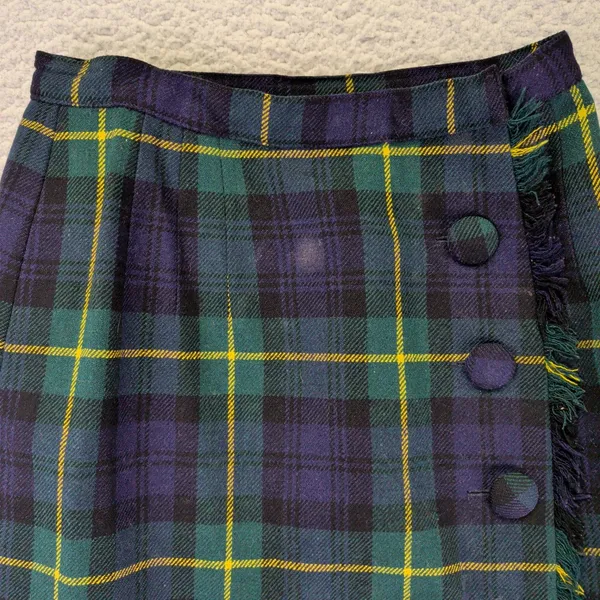 Vintage Navy Green Plaid Wrap Skirt Fringed Kilt Style Button Front‎ Knee Length - Image 3