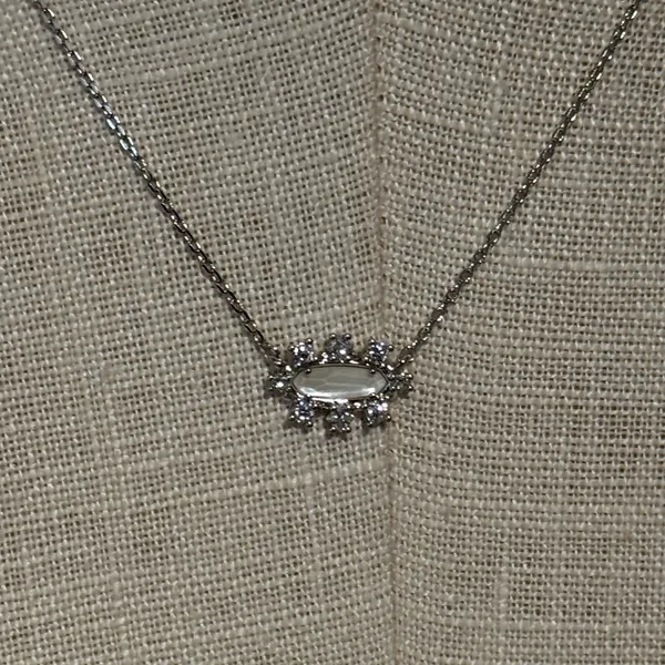 Kendra Scott Elisa Open Frame Crystal Pendant Necklace - Image 3