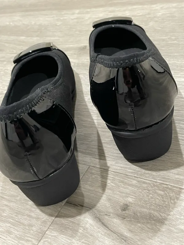 Anne Klein Black Flats - Image 3