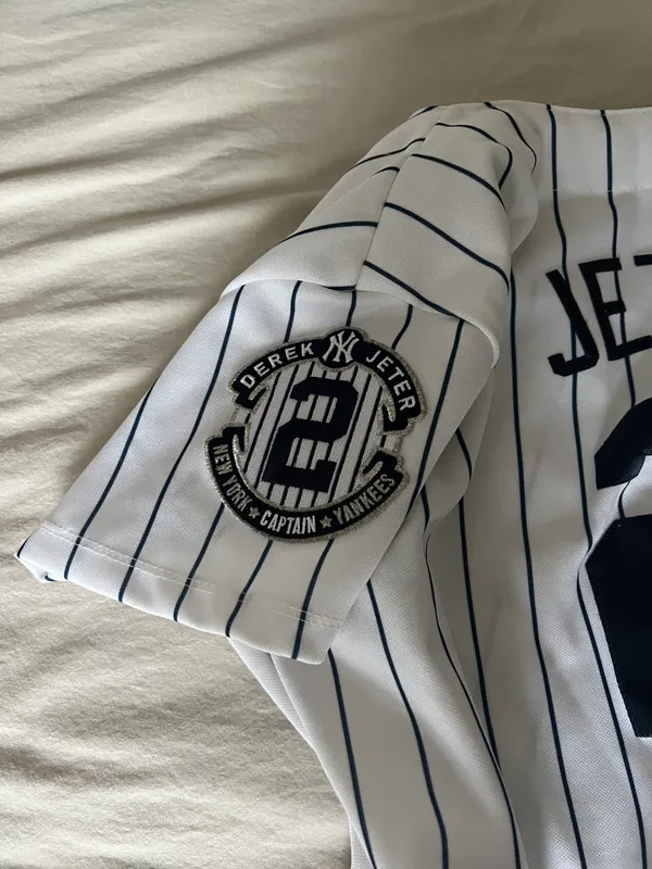 Yankees Derek Jeter Jersey - Image 2