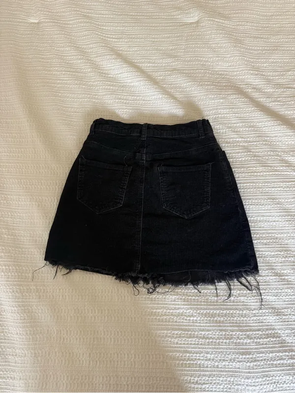 Black Frayed Hem A-Line Skirt - Image 2
