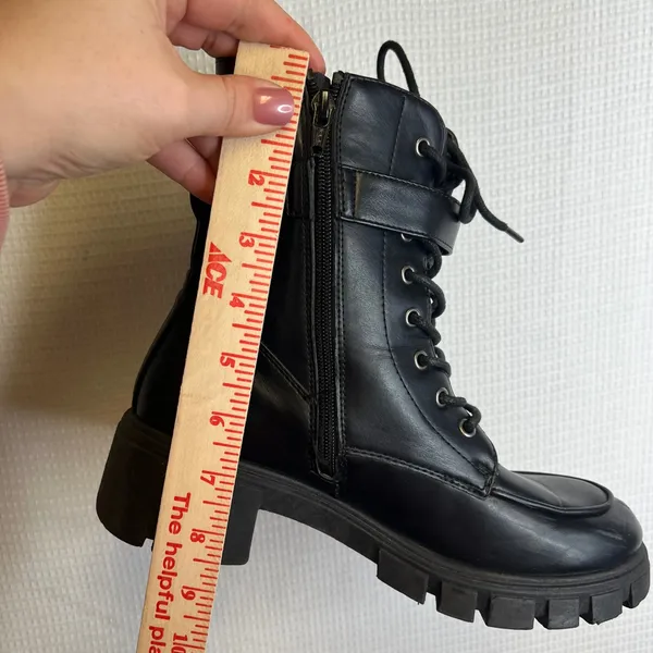 Sincerely Jules Eastbridge Black Combat Lug Sole‎ Buckle Boots F33962 Womens 9M - Image 7
