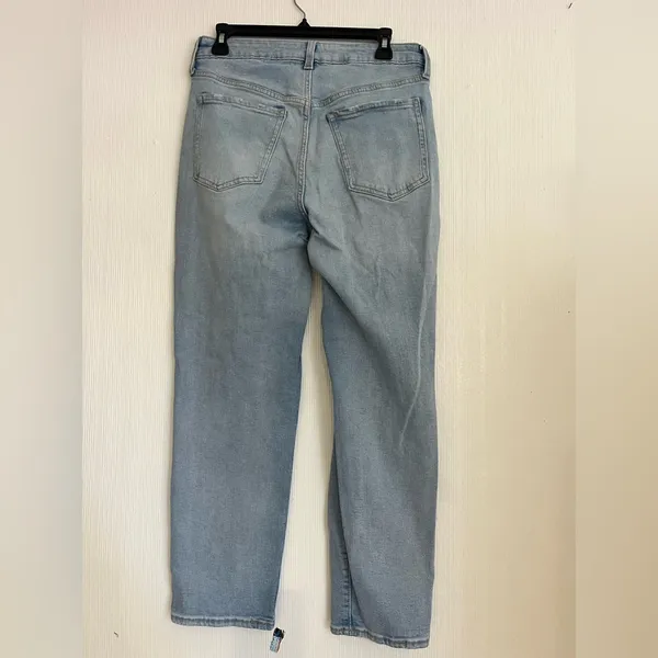 Old Navy Light Blue High Rise Distressed Jeans - Image 5