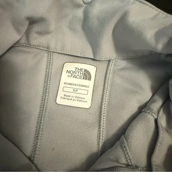 The North‎ Face Women's White and Gray Ski Jacket - Image 3