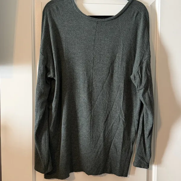 American Eagle Outfitters Long Sleeve Tee - Image 4